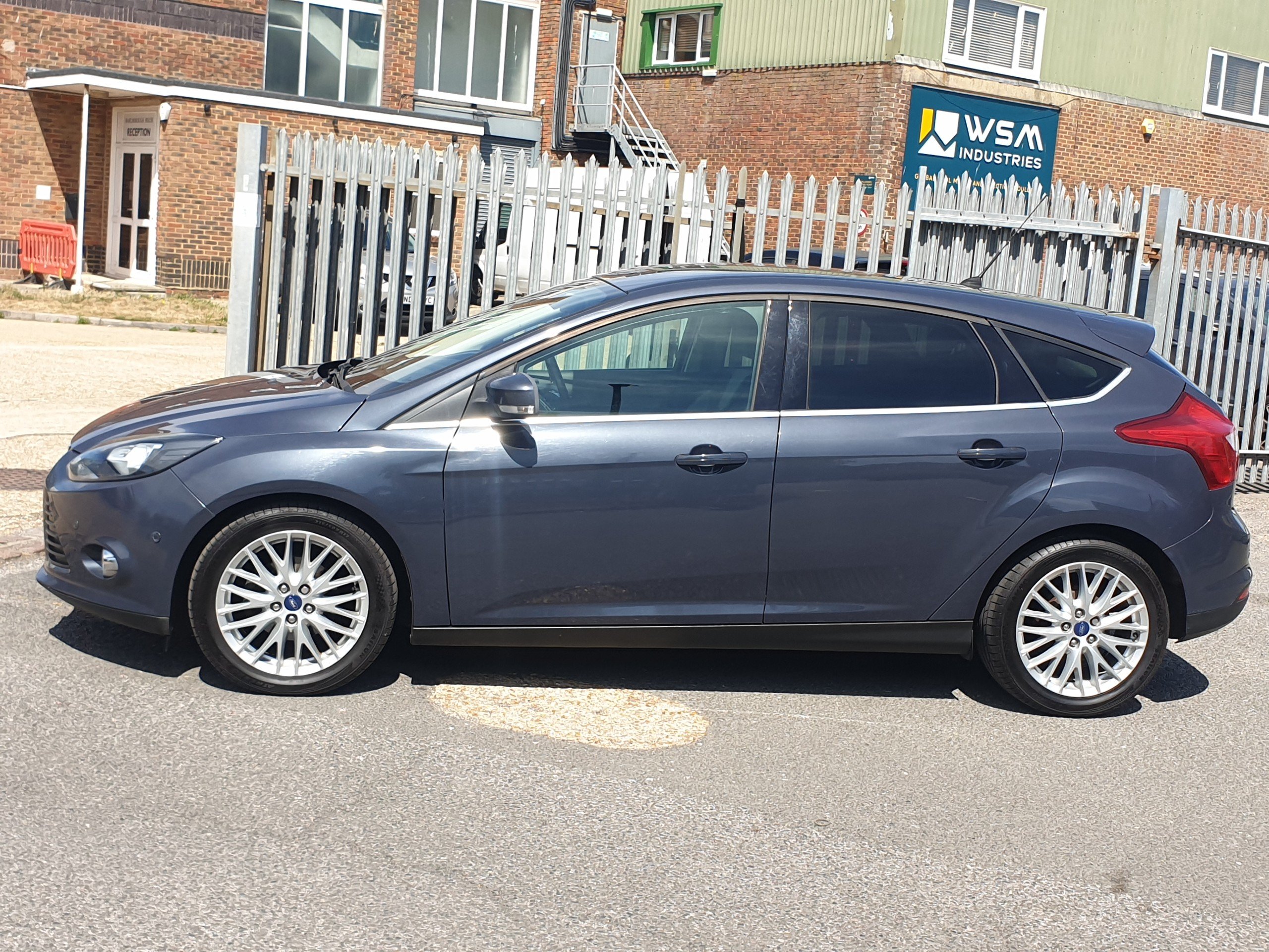 FORD FOCUS 1.6 TDCI ZETEC NAVIGATOR HATCHBACK 5DR DIESEL MANUAL EURO 5 S S...